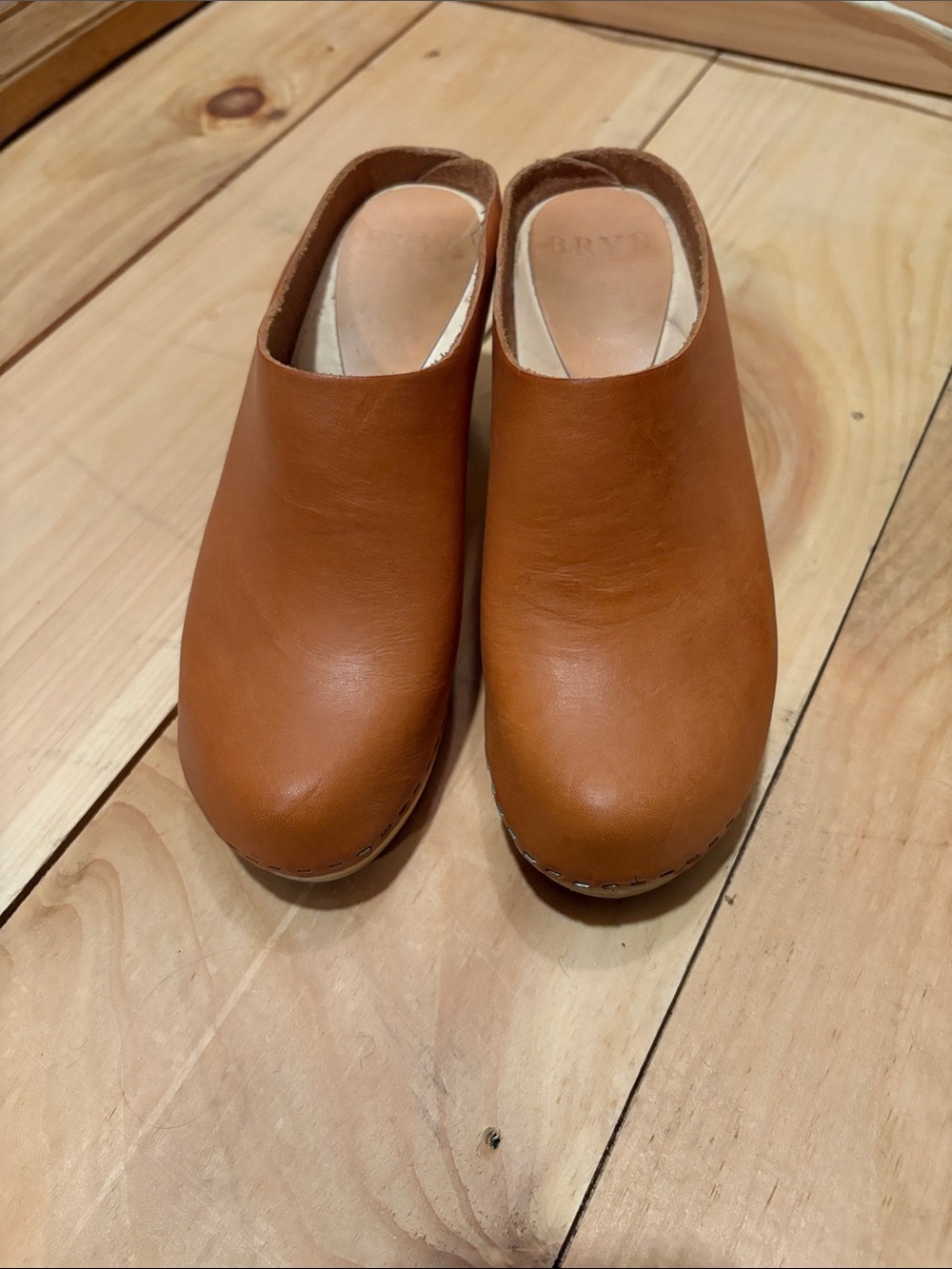 Bryr Chloe heel clog in natural